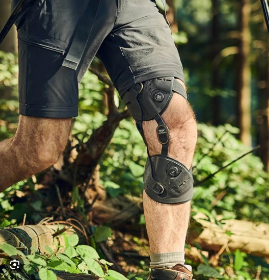 Unloader One X: Ο Νάρθηκας Που Μειώνει τον Πόνο στο Γόνατο και Βελτιώνει την Κίνηση