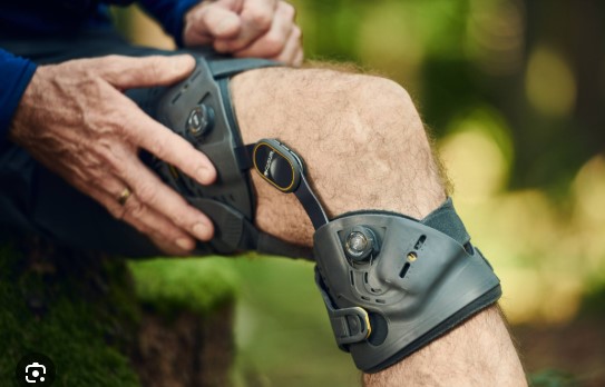 Unloader One X: Ο Νάρθηκας Που Μειώνει τον Πόνο στο Γόνατο και Βελτιώνει την Κίνηση